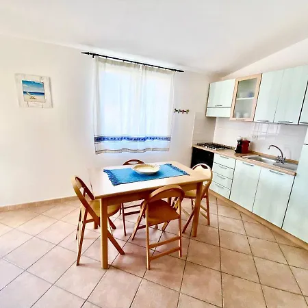 Casagliana Apartments Golfo Aranci Exterior photo