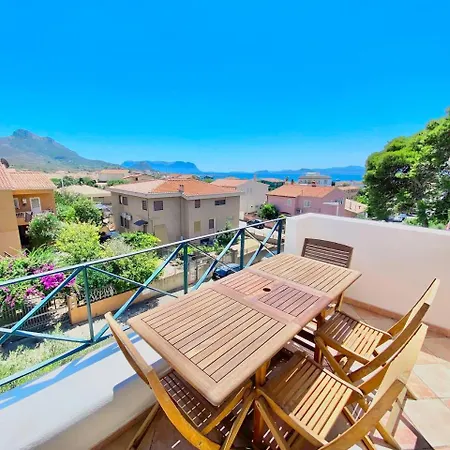 Casagliana Apartments Golfo Aranci Exterior photo